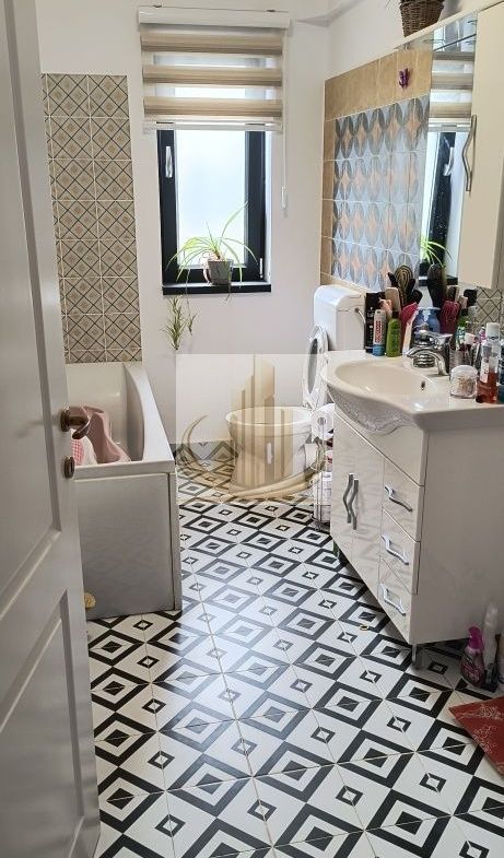Casă înșiruită, 3 cam, 2 bai 80mp | Zona Cora Dumbrăvița | - foto 6