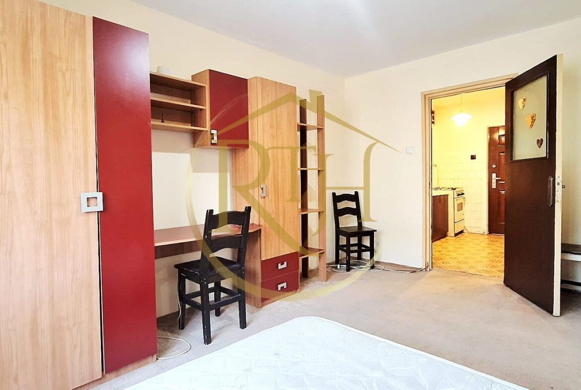 Oferim spre inchiriere, garsoniera situat in zona Complex Studentesc