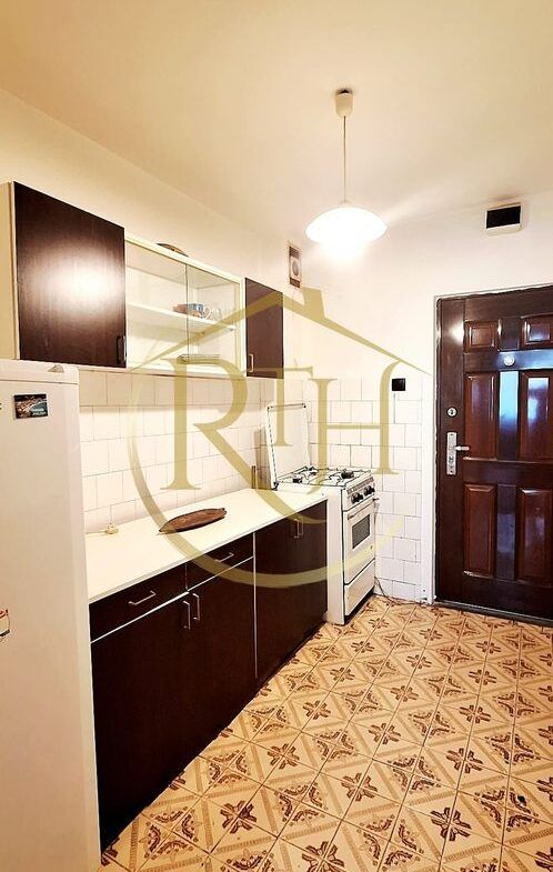 Oferim spre inchiriere, garsoniera situat in zona Complex Studentesc