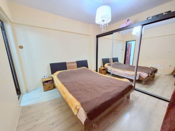 De inchiriat apartament cu 2 camere, Micro 17, parter, 345 euro - Imagine principala