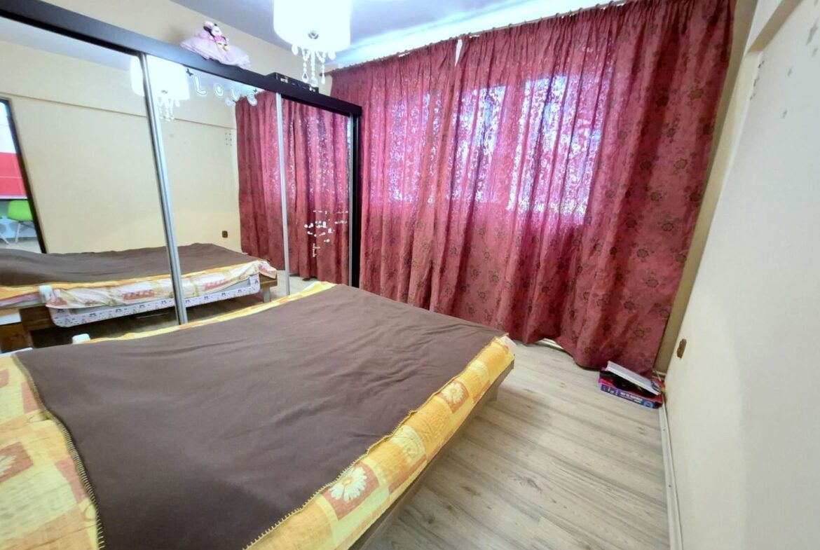 De inchiriat apartament cu 2 camere, Micro 17, parter, 400 euro
