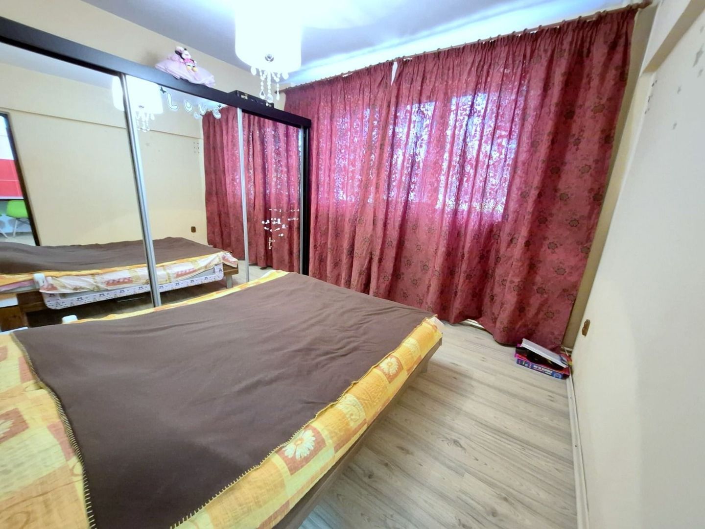 De inchiriat apartament cu 2 camere, Micro 17, parter, 400 euro