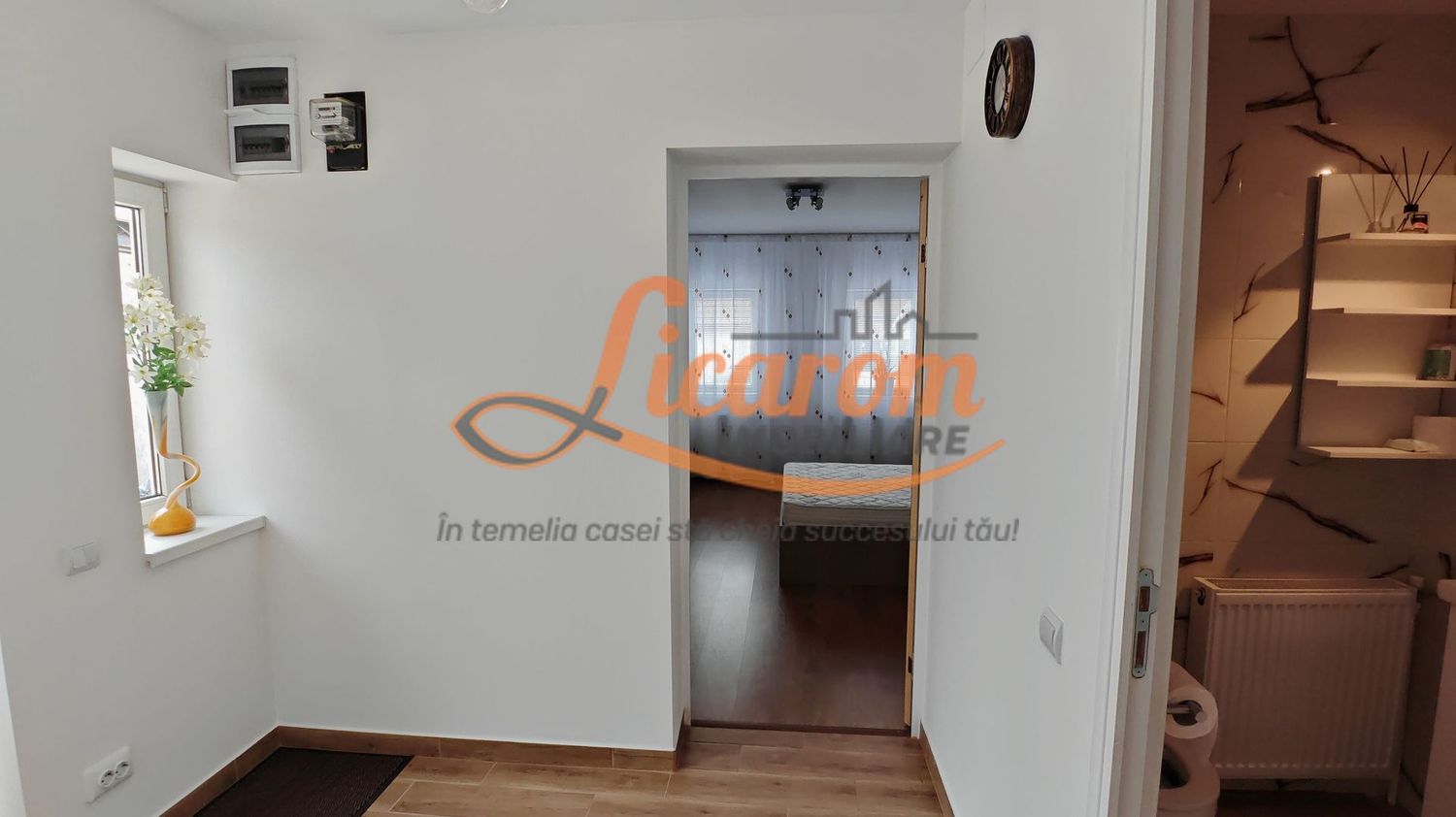 SANPETRU .Casa pretabila 2 familii ( Parinti + copil),singur in curte.