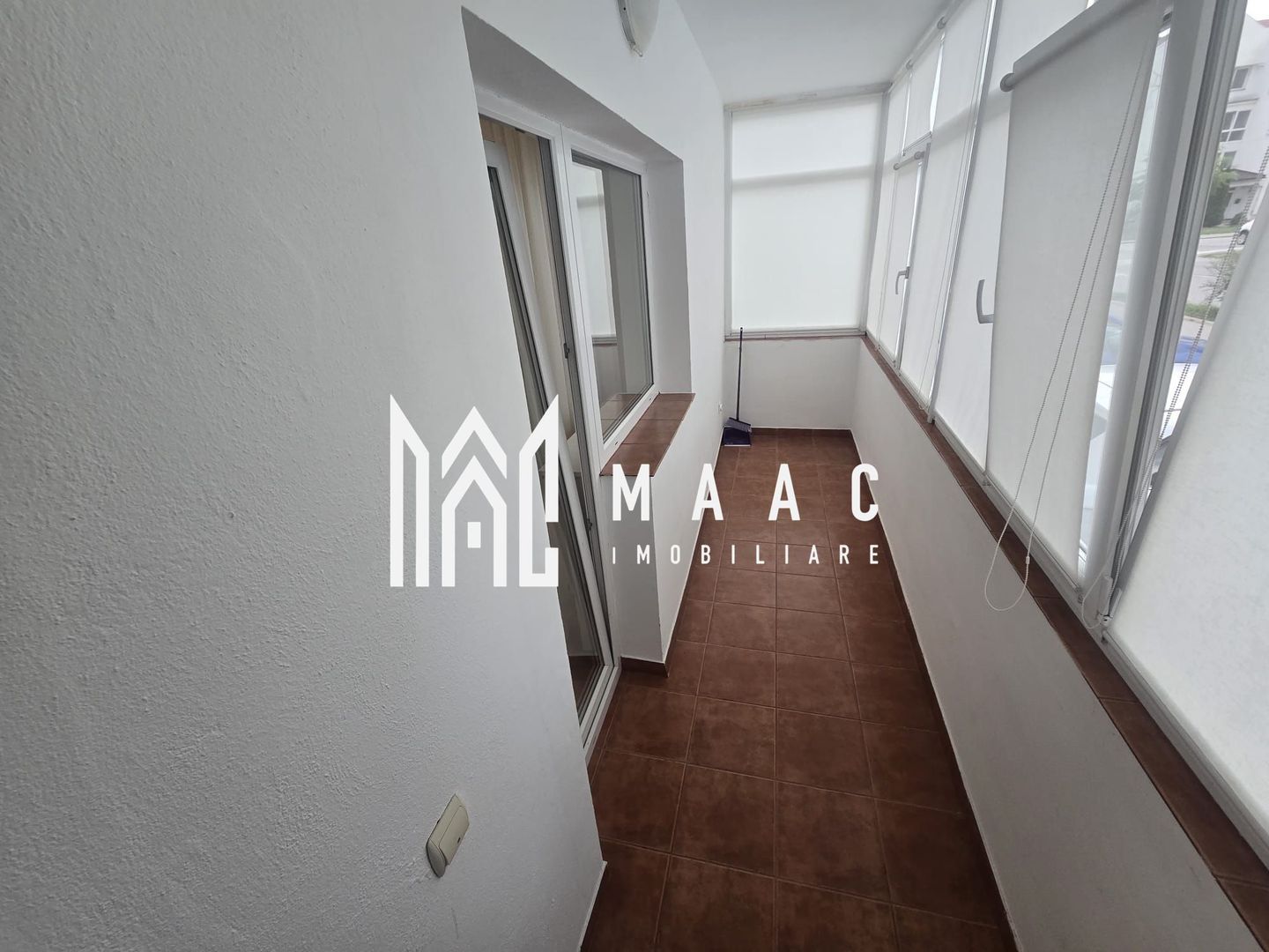 Apartament 2 camere decomandat parter gradina Strand