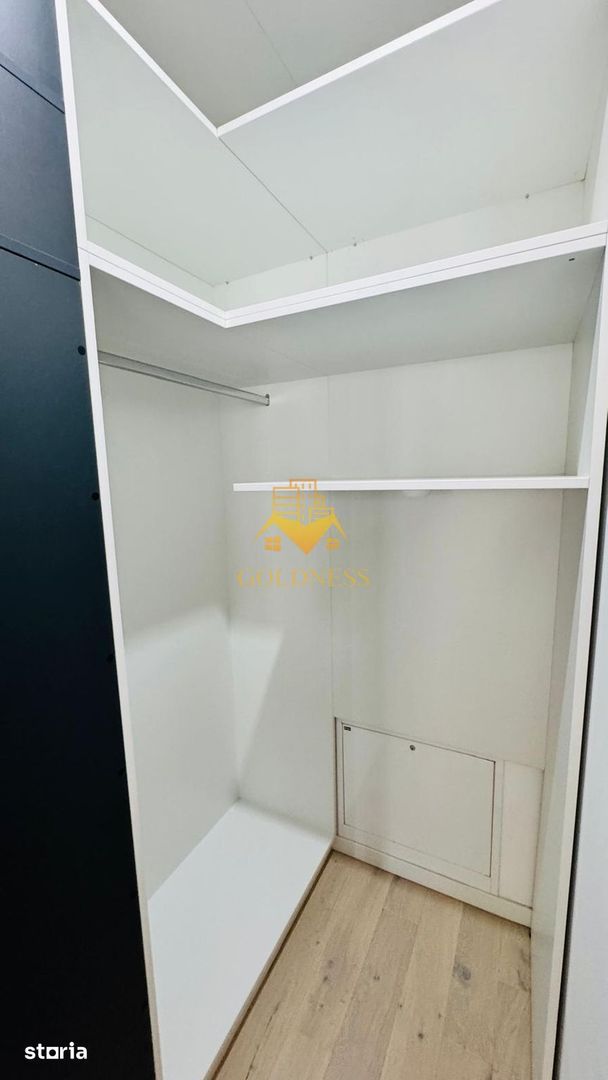 anBn-10231 1 camera studio, Marasti, The Office, Record Park, 21 dec. Lidl