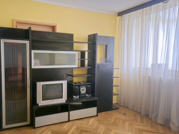 Apartament 3 camere de vanzare - Tiglina 1 - Strada Saturn - Etaj 2 - foto 2