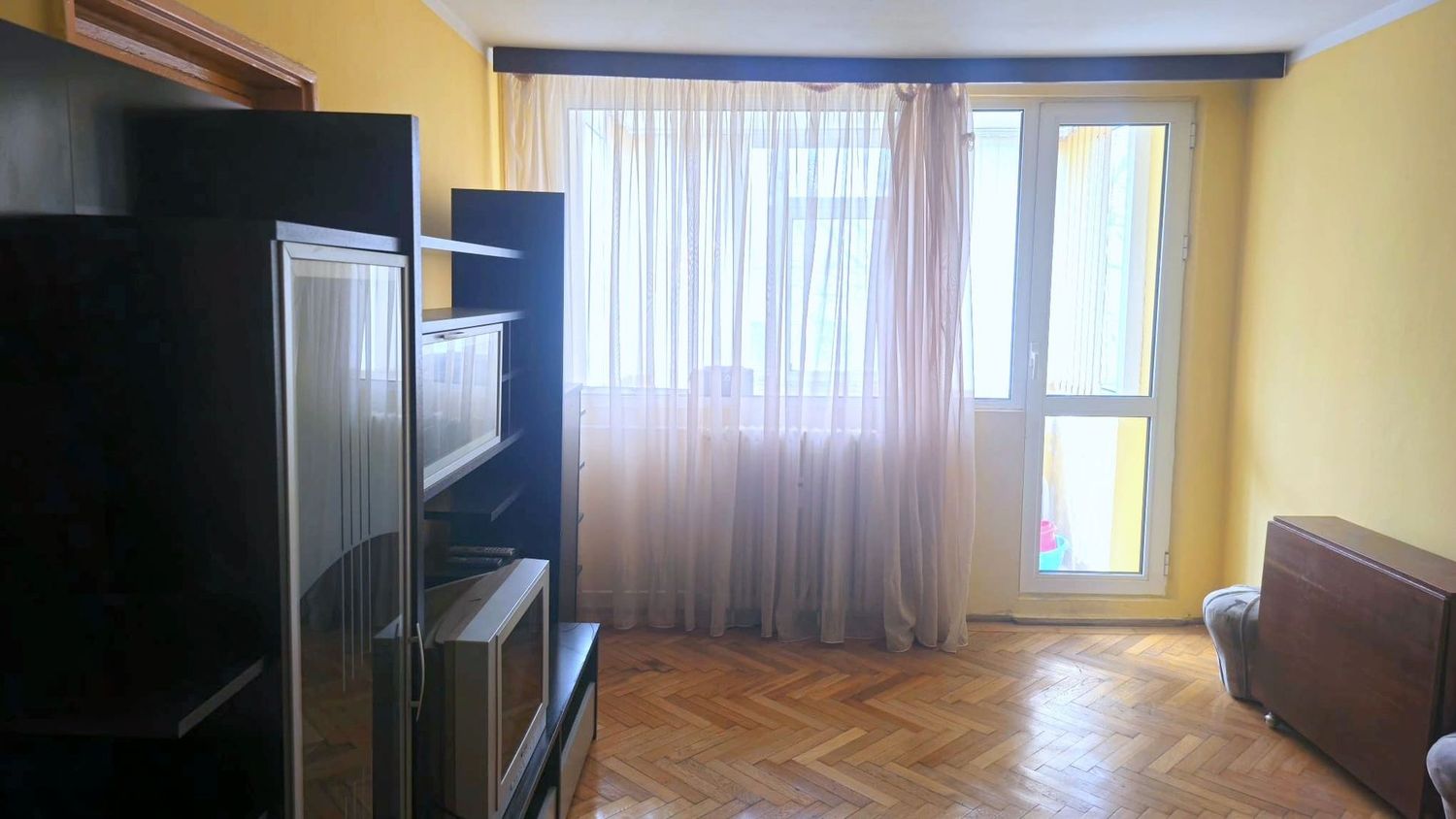 Apartament 3 camere de vanzare – Tiglina 1 – Strada Saturn – Etaj 2