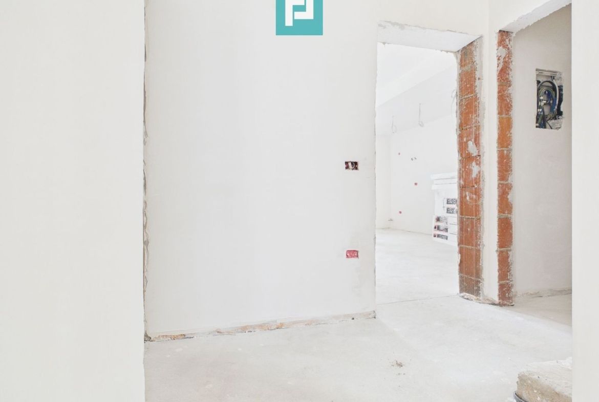 Duplex spațios 102 mp utili, teren 350mp in Covaci