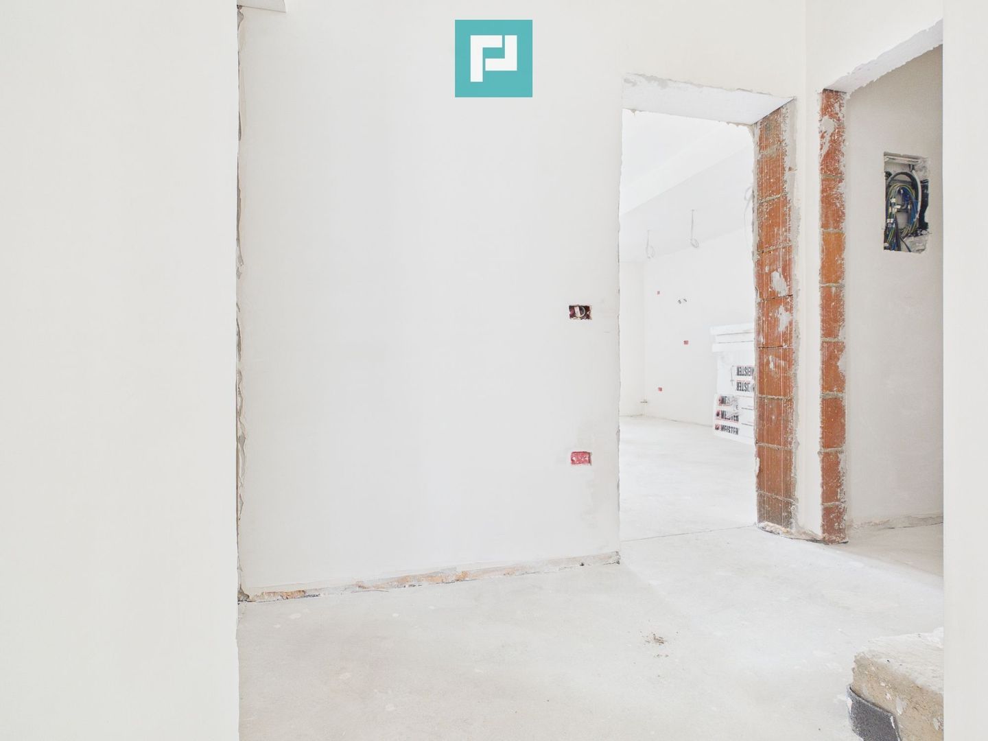 Duplex spațios 102 mp utili, teren 350mp in Covaci