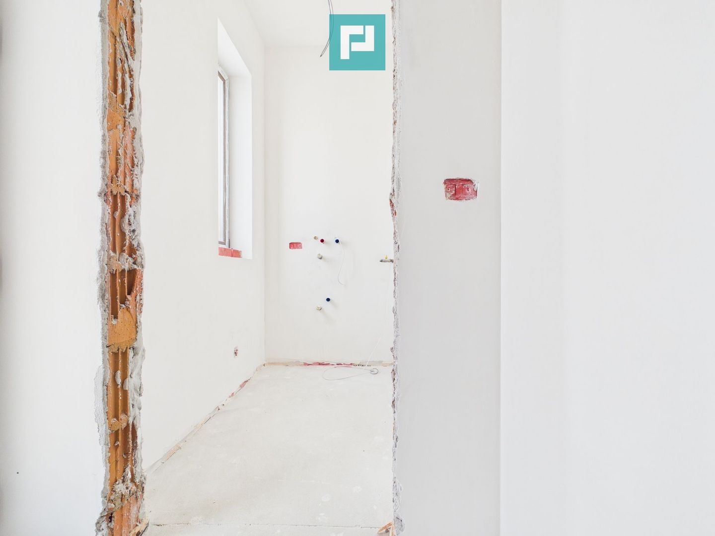 Duplex spațios 102 mp utili, teren 350mp in Covaci