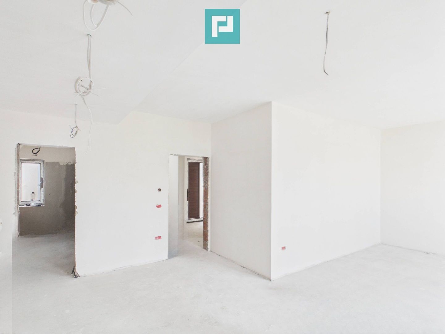 Duplex spațios 102 mp utili, teren 350mp in Covaci