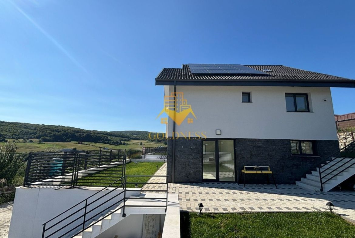Casa individuala, 4 camere, garaj ,gradina, 2 bai, Popesti , Baciu
