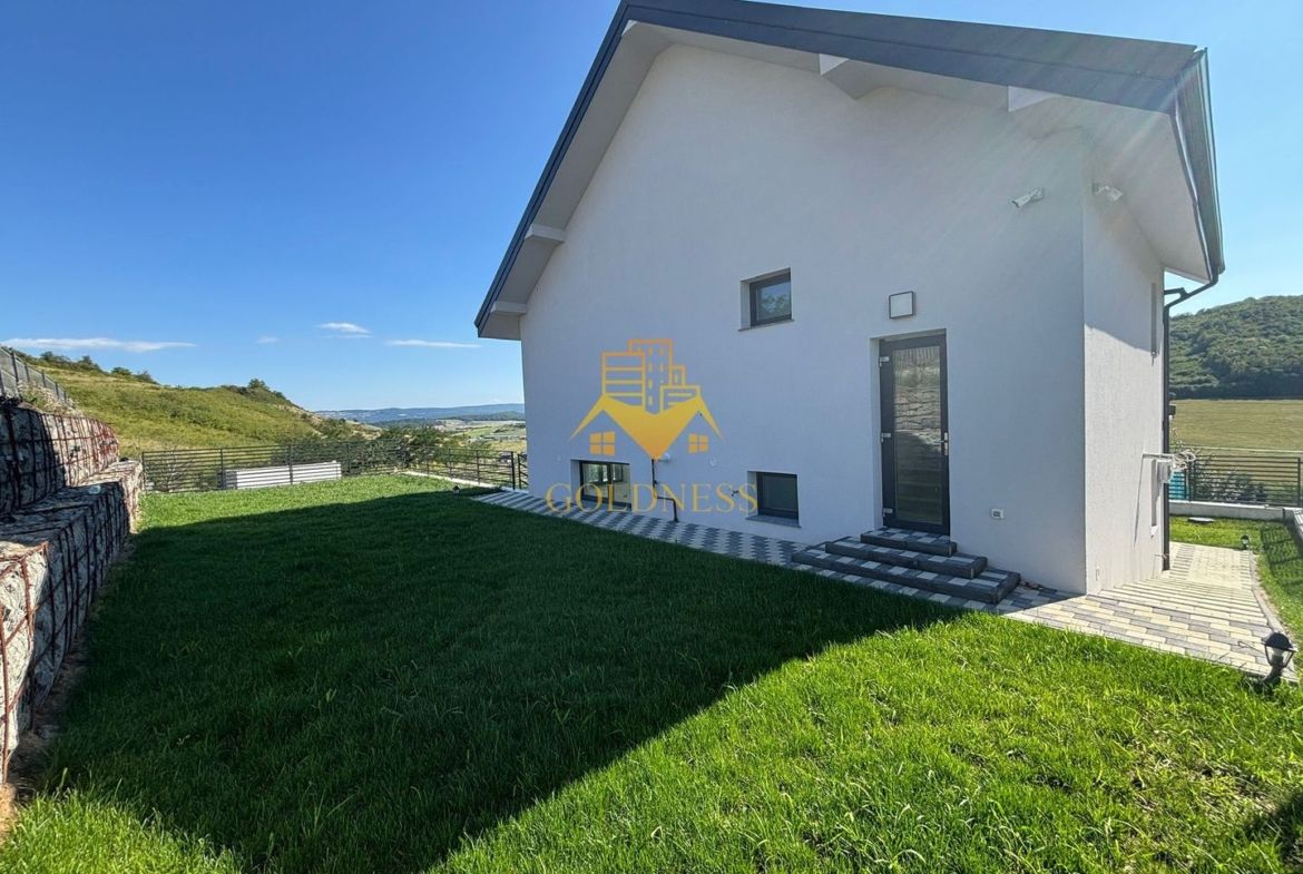 Casa individuala, 4 camere, garaj ,gradina, 2 bai, Popesti , Baciu