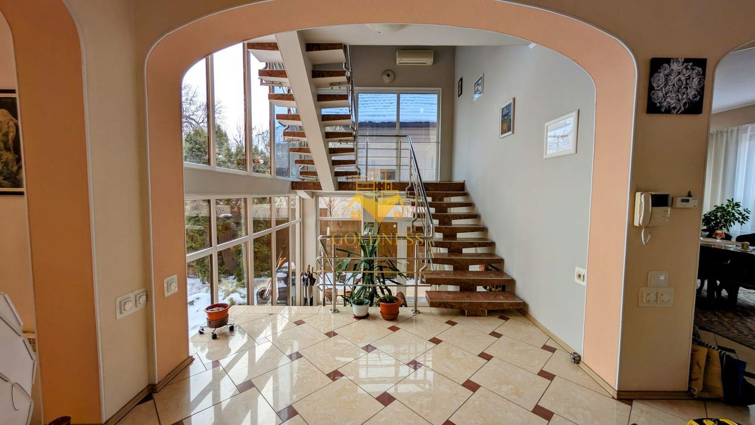 anBn-10521 Vila, 6 Camere, 365 mp, 4 bai, Andrei Muresanu, Constantin Brancusi