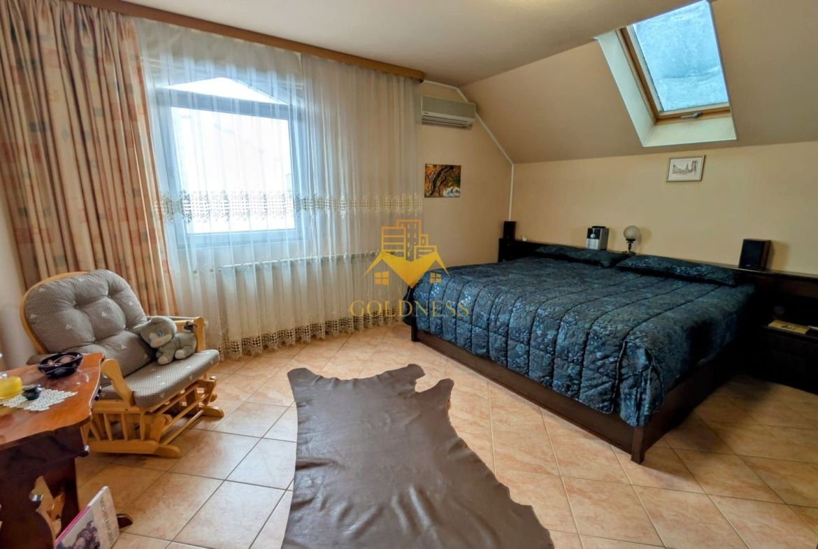 Vila, 6 Camere, 365 mp, 4 bai, Andrei Muresanu, Constantin Brancusi