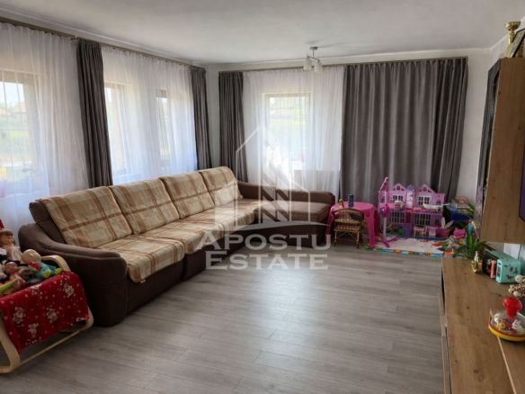 Casa individuala pe parter cu 4 camere, teren 711 mp, Urseni