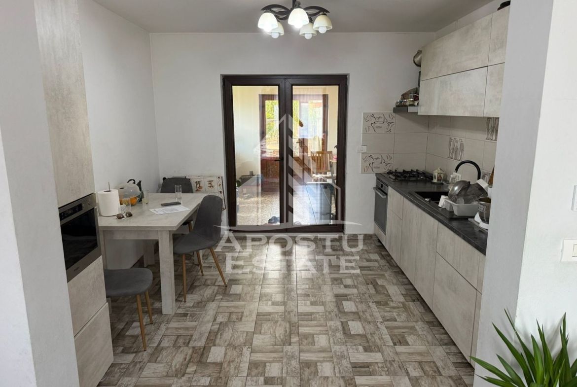 Casa individuala pe parter cu 4 camere, teren 711 mp, Urseni