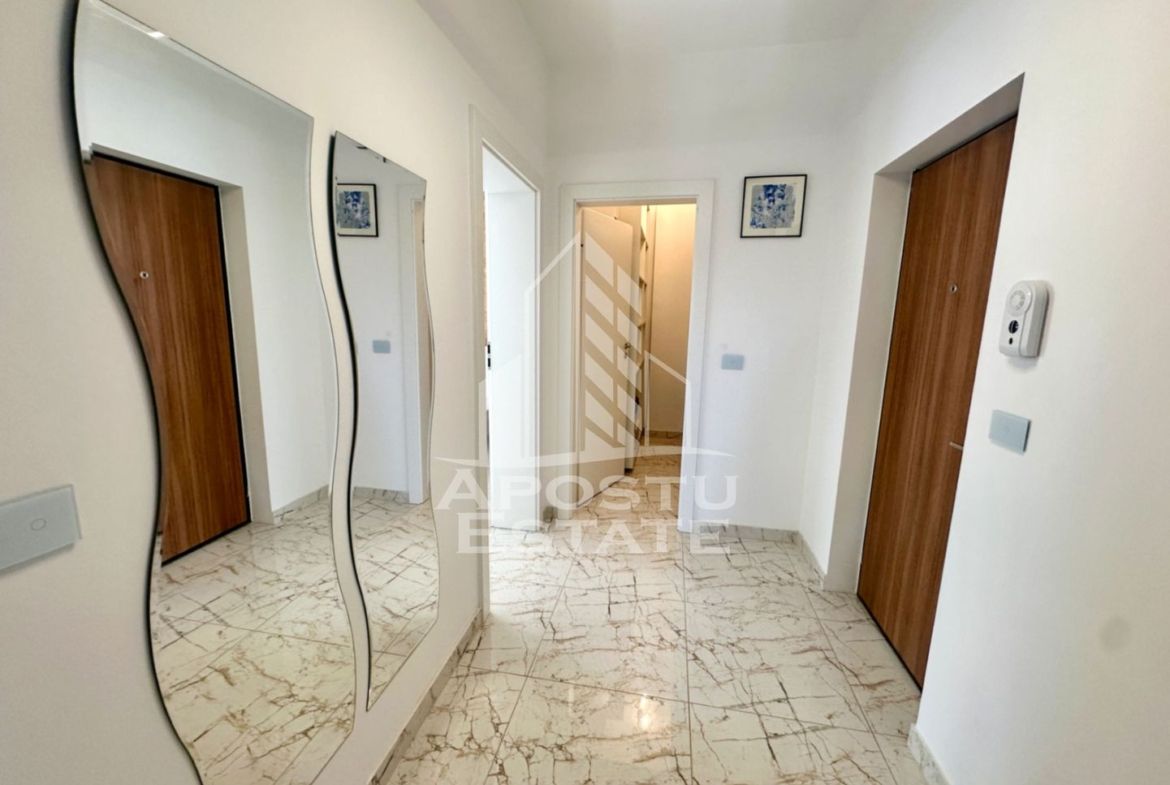 Apartament cu 2 camere, pod propriu, parcare acoperita, zona Lidl