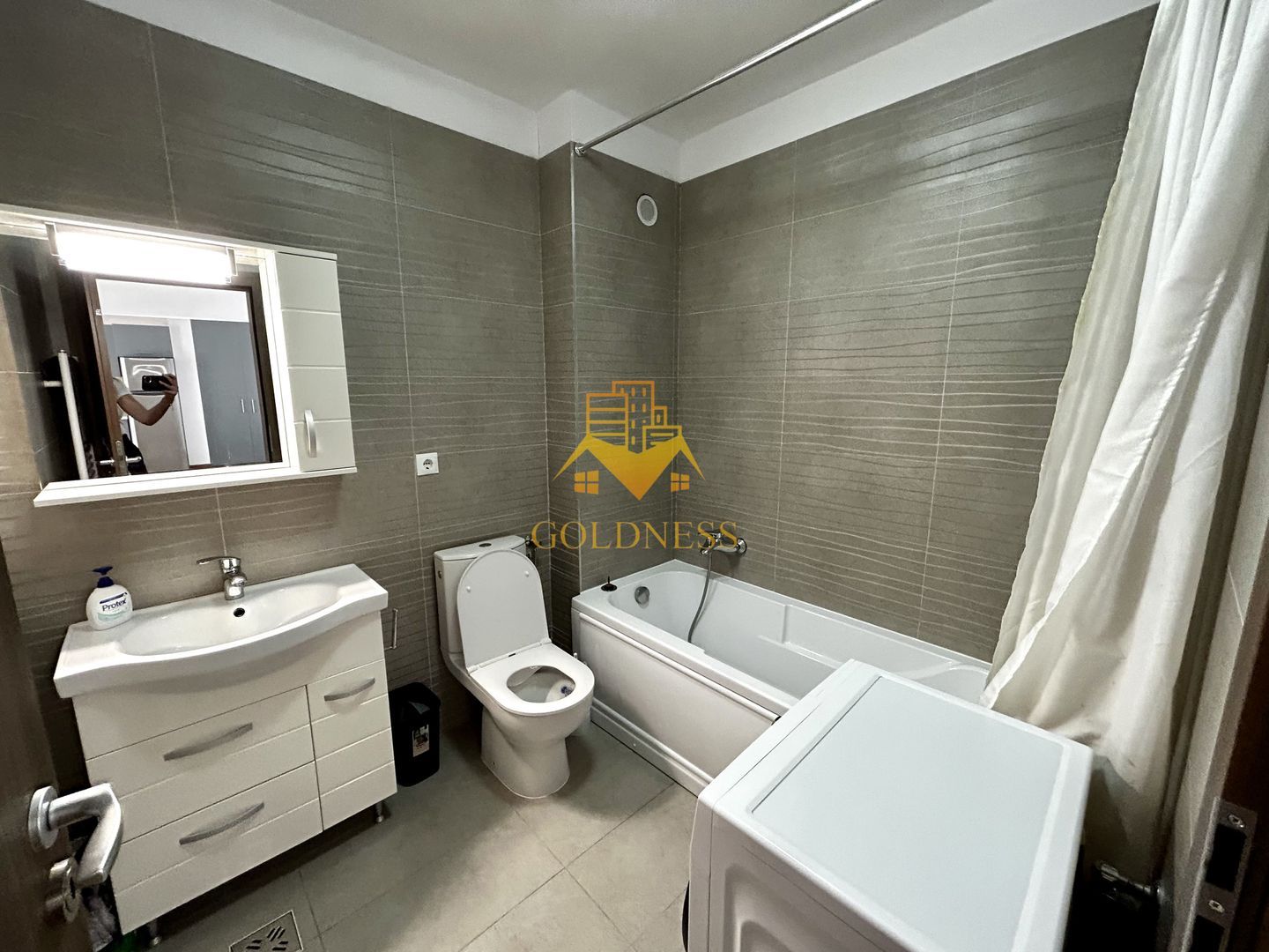 2 camere open space, Storia Cucina, Parcare, Zona Eroilor, Floresti