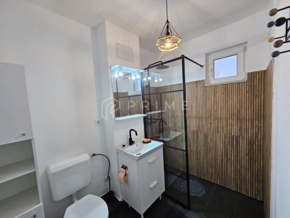 DE ÎNCHIRIAT: Apartament 3 Camere, Modern & Renovate Recent - foto 2