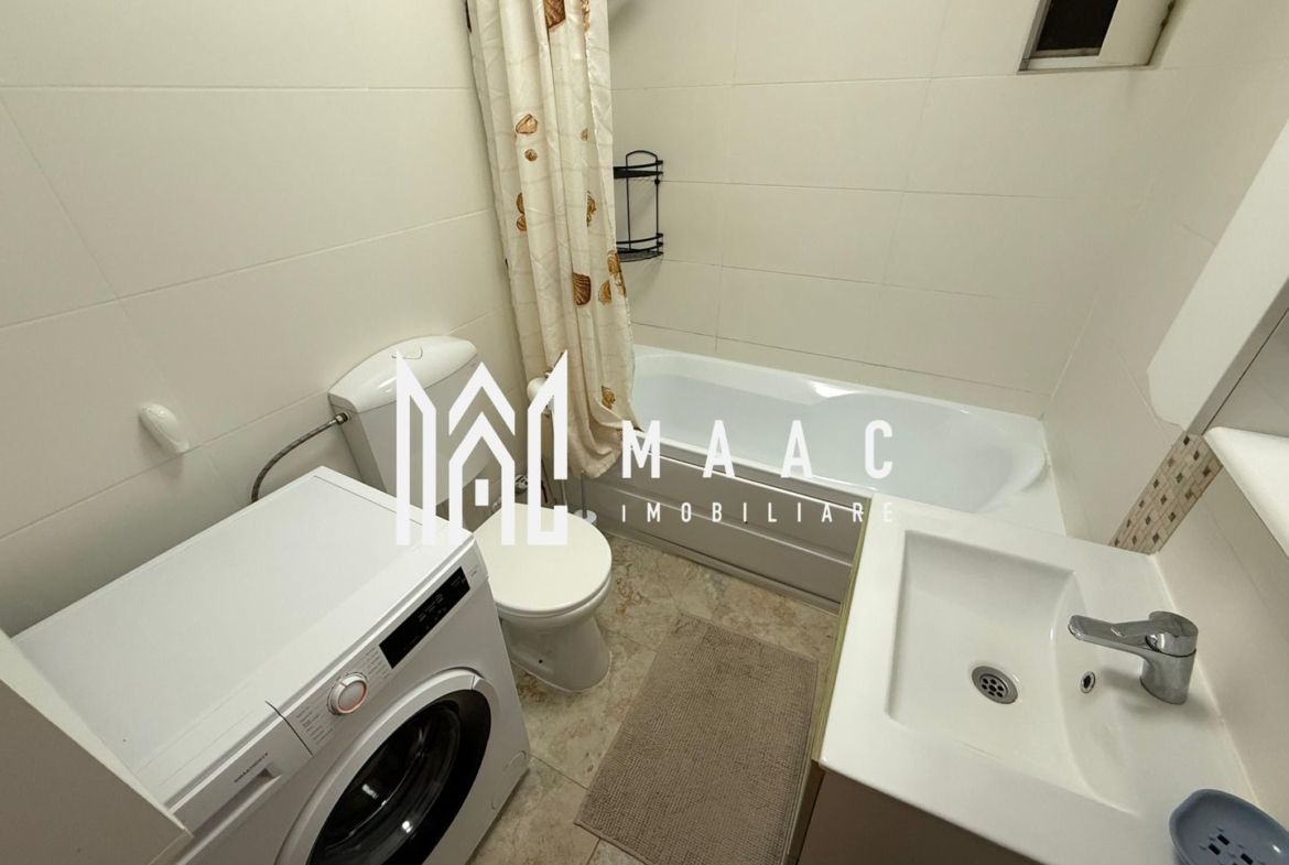 Apartament 3 camere | 2 bai | Renovat | Balcon | V. Aurie