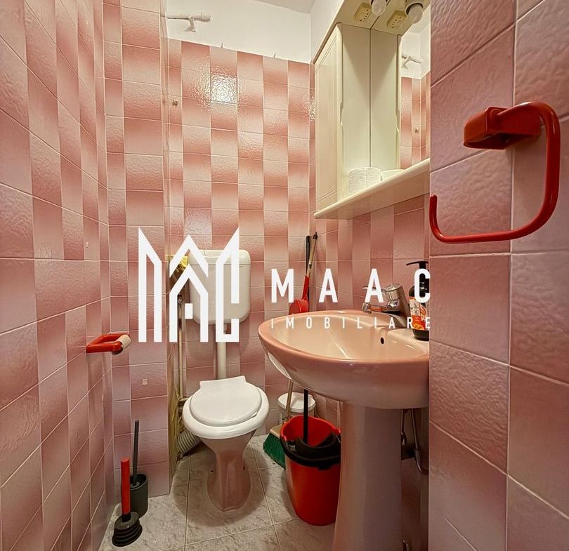 Apartament 3 camere | 2 bai | Renovat | Balcon | V. Aurie