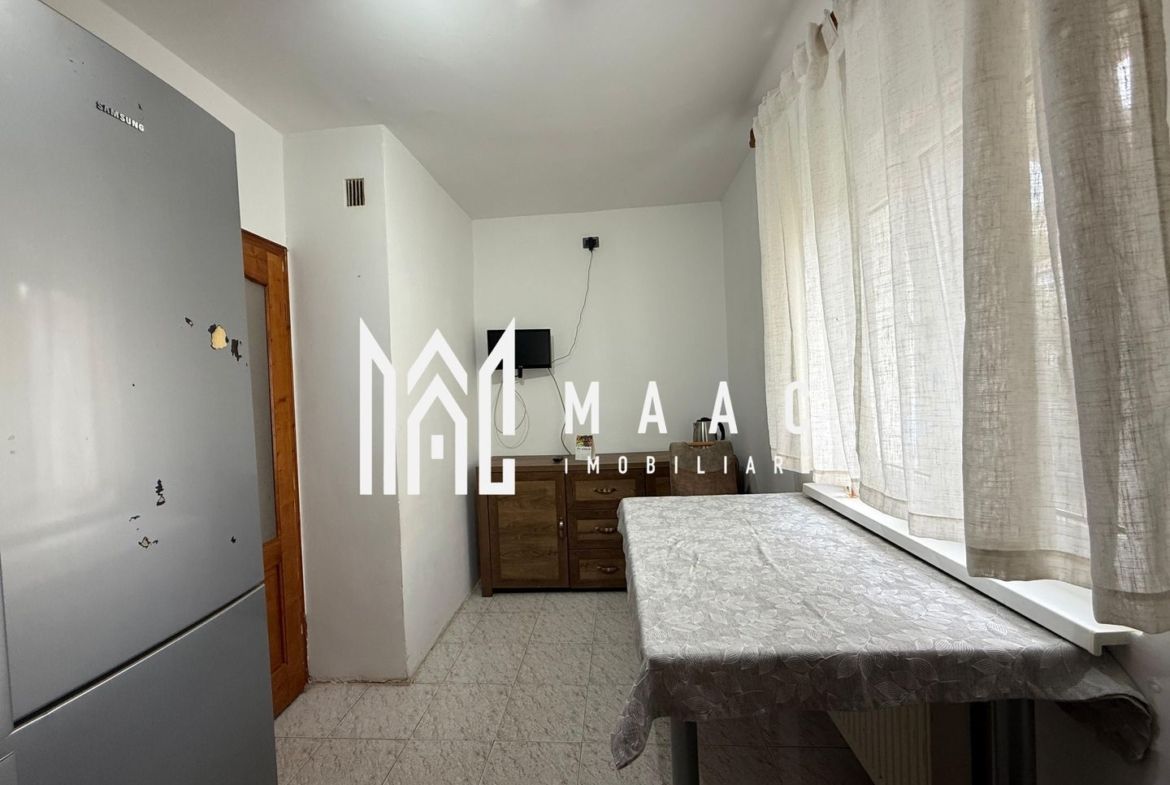 Apartament 3 camere | 2 bai | Renovat | Balcon | V. Aurie
