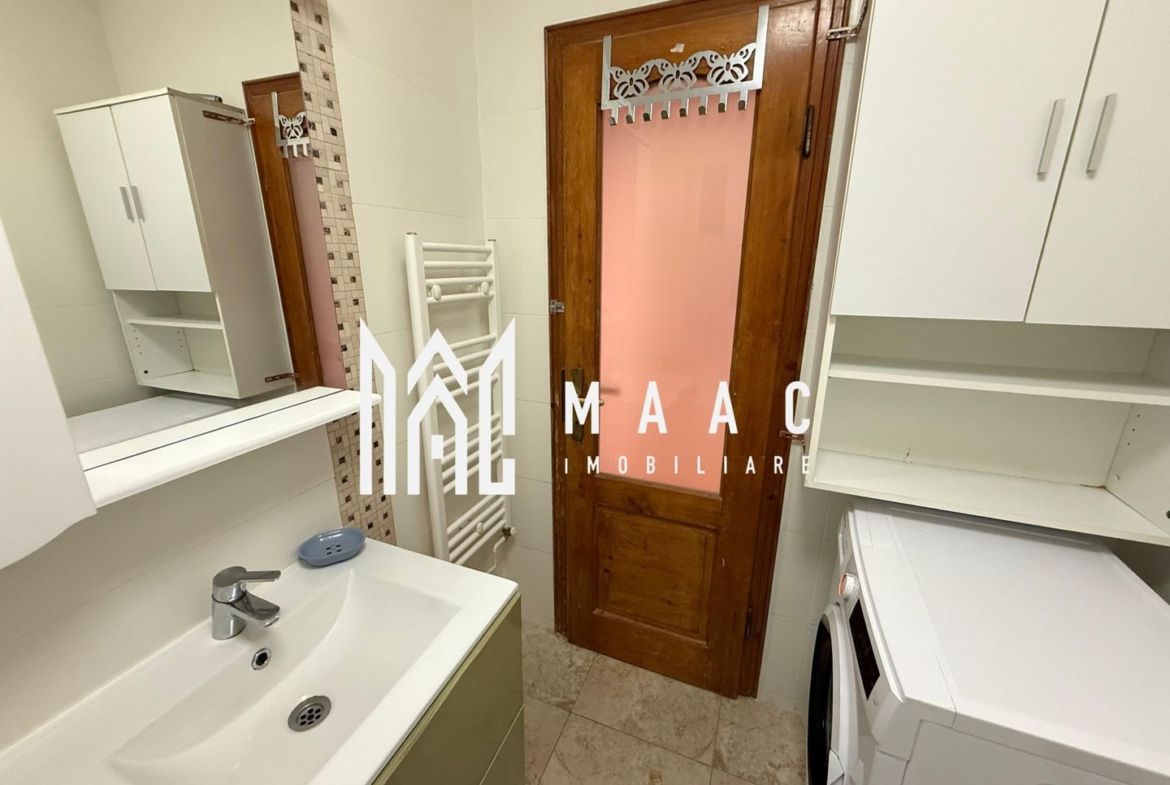 Apartament 3 camere | 2 bai | Renovat | Balcon | V. Aurie