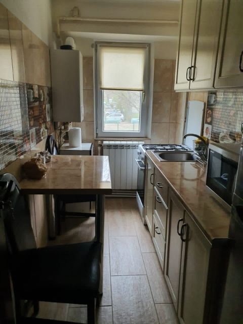 De vanzare apartament cu 2 camere etaj 1, Micro 38, 60.000 euro