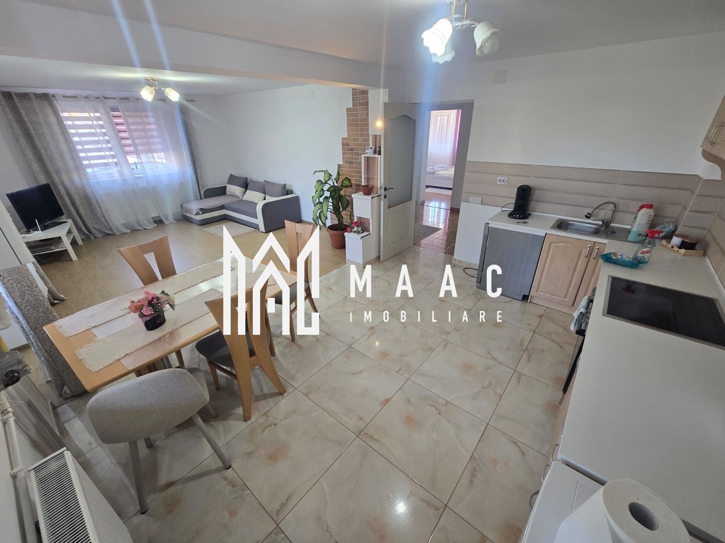 Casa 3 camere de inchiriat garaj curte Zona Tineretului
