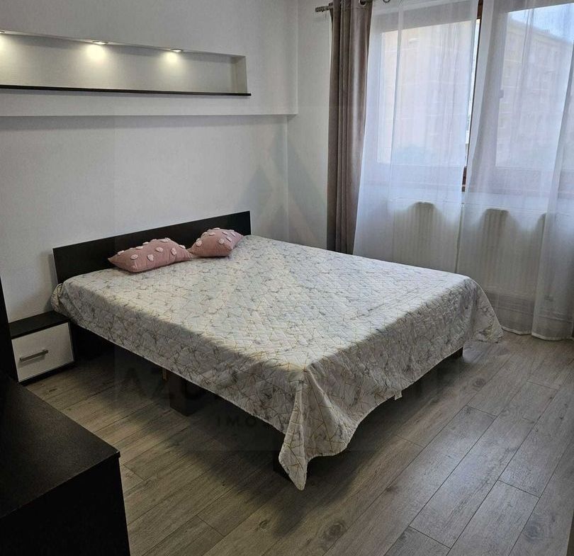 Apartament cochet cu 3 camere  Etaj 1  Lift  Vasile Aaron