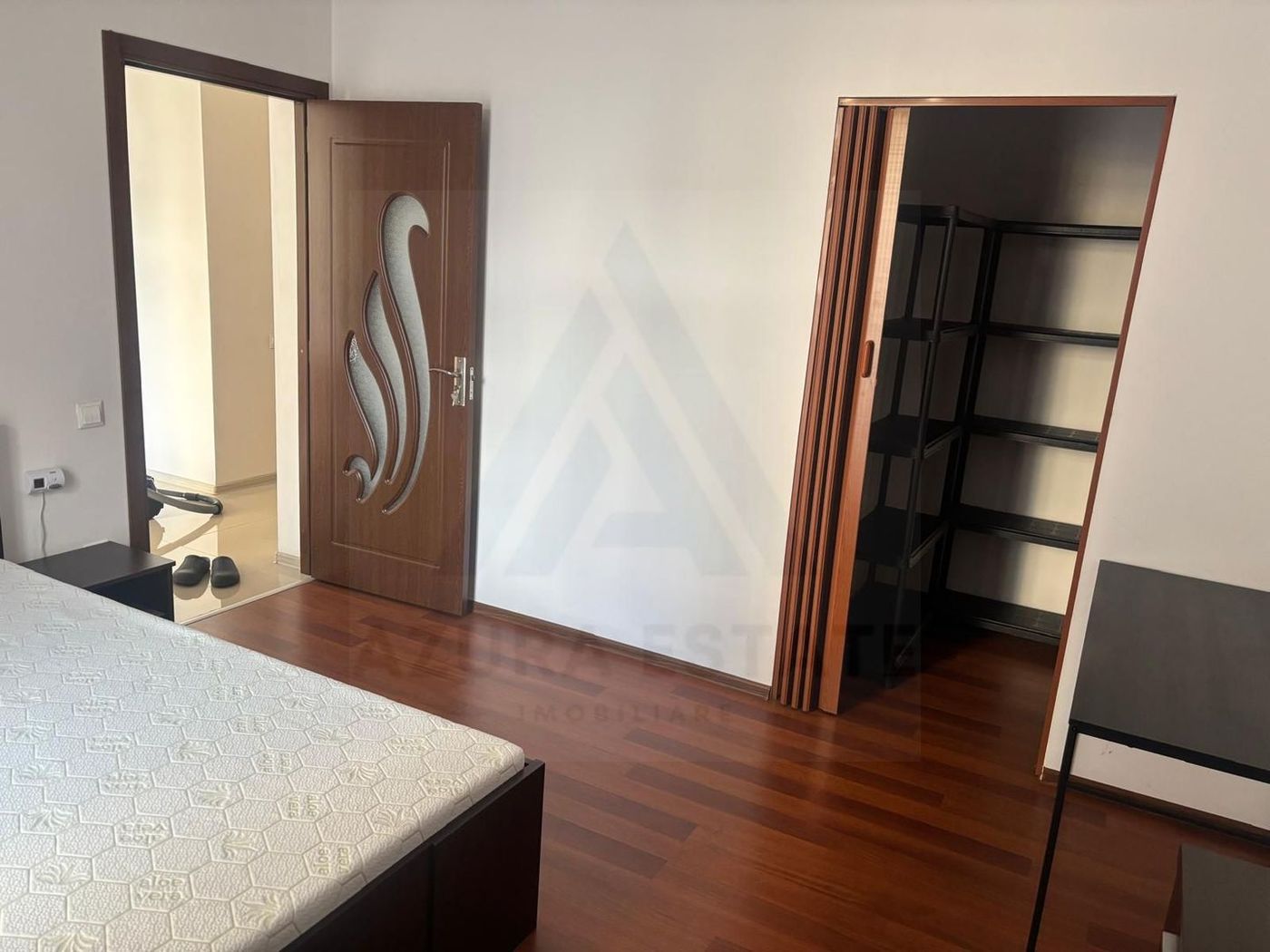 Apartament 2 camere 52 mp curte proprie 30 mp Turnișor - foto 4