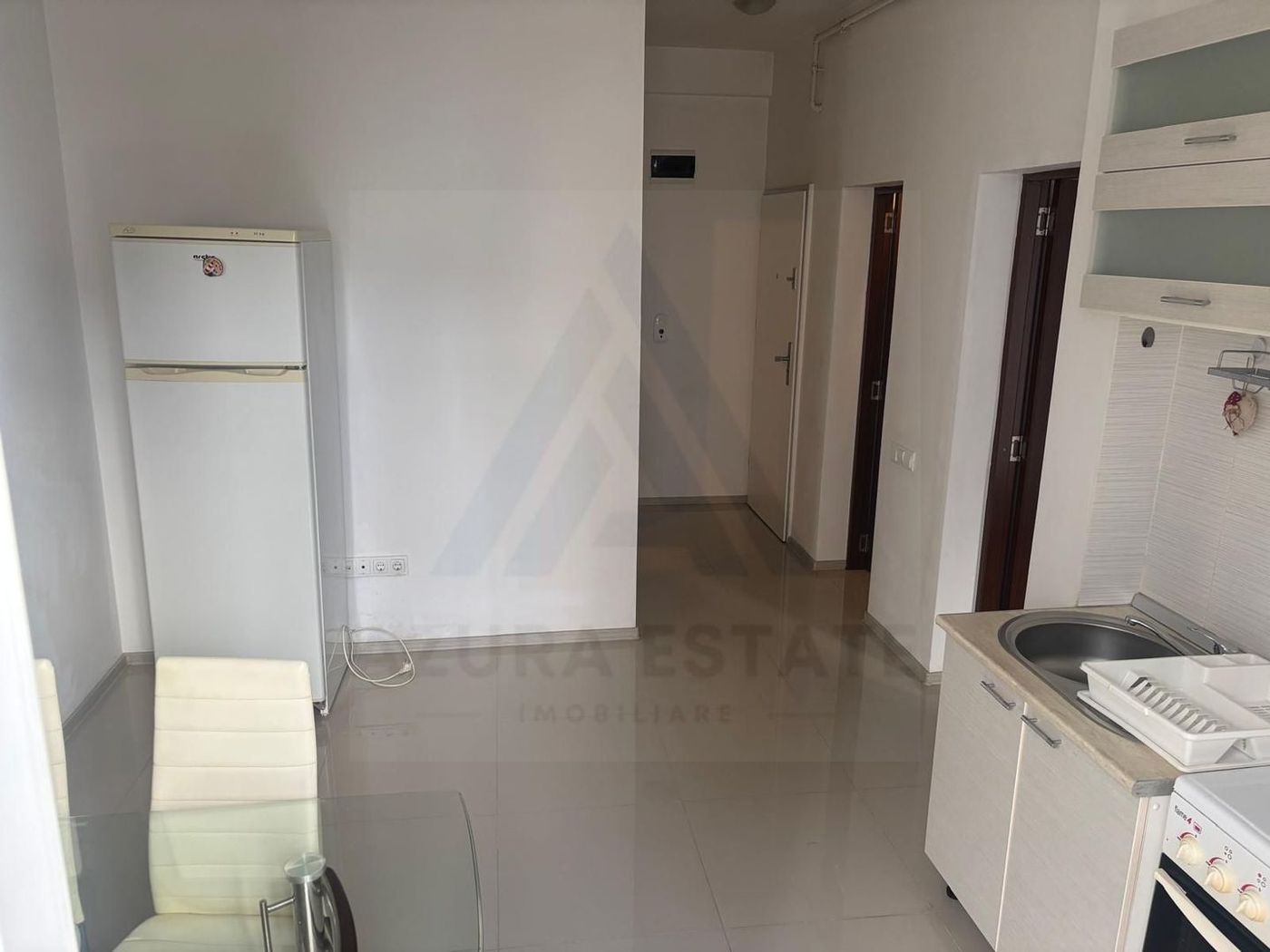 Apartament 2 camere 52 mp curte proprie 30 mp Turnișor - foto 7