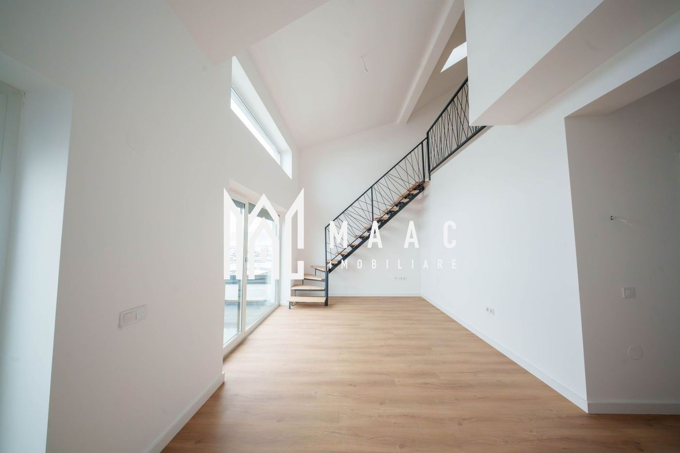 Penthouse 100 mp | 4 camere | Orientare sudică | Loc de parcare inclus - foto 4