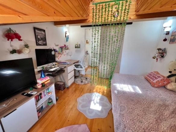 Casa 3 camere 80 mp utili curte comuna si balcon 3,75 mp în Ștrand - Imagine principala
