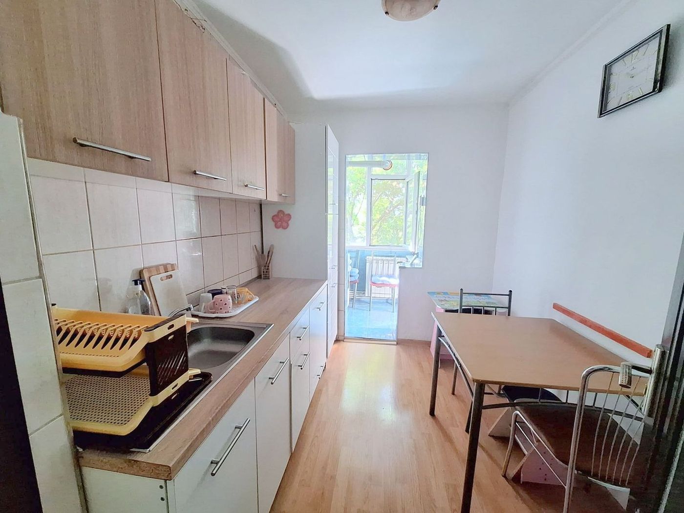 Apartament 2 camere de închiriat - Micro 17 - Mobilat - 300 Euro - Imagine principala