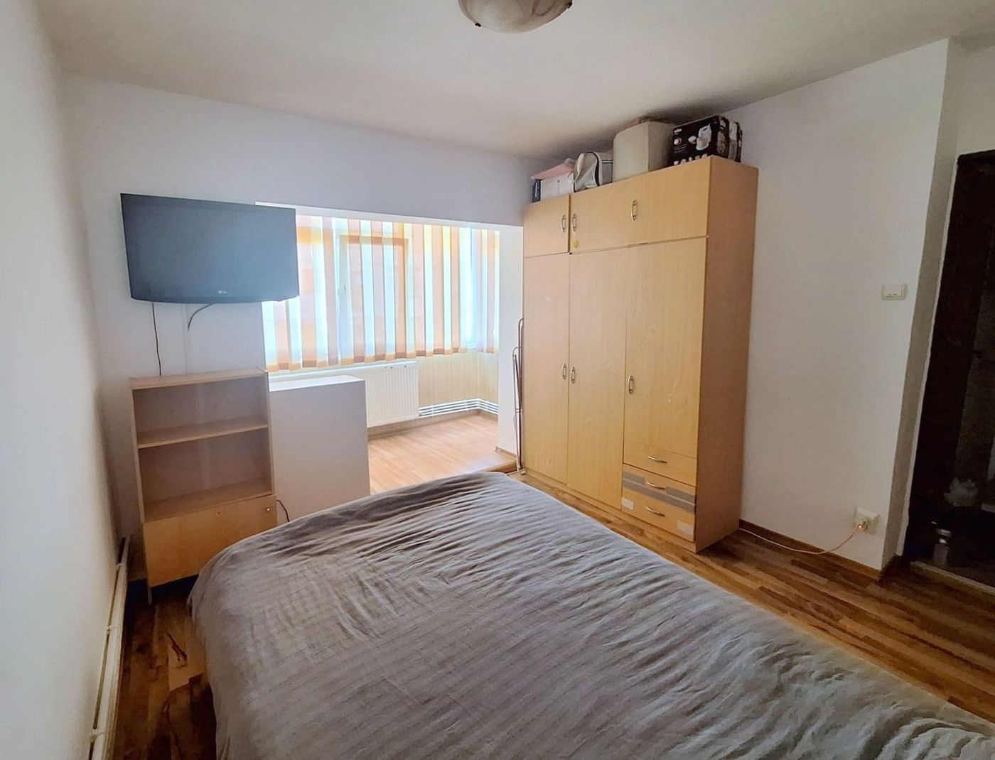 Apartament 2 camere de închiriat - Micro 17 - Mobilat - 300 Euro - foto 5