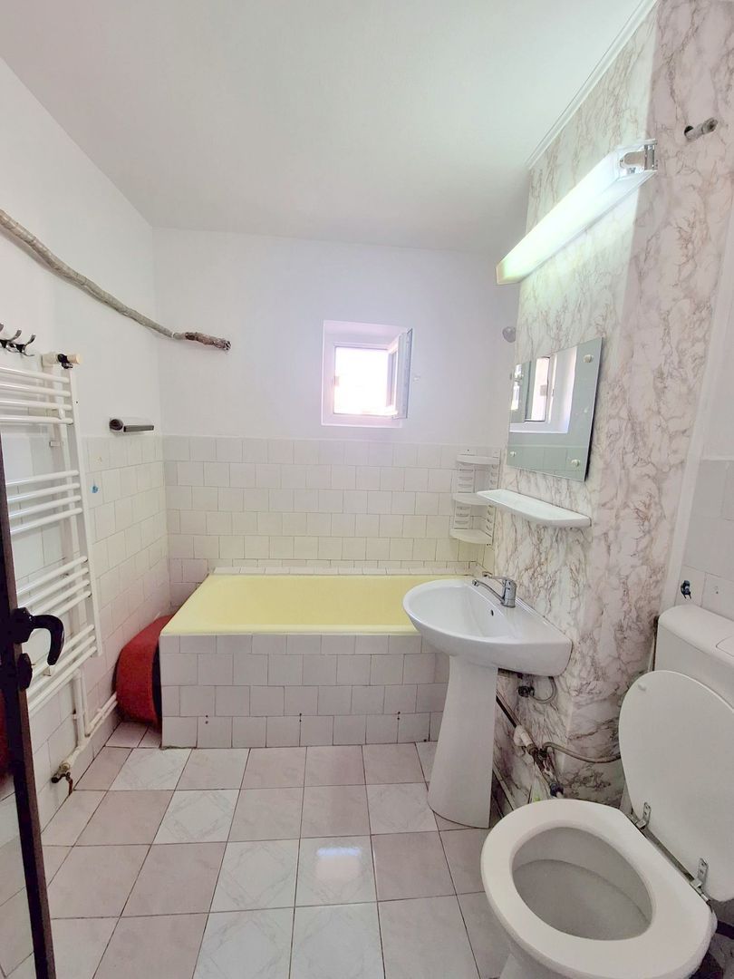 Apartament 2 camere de închiriat - Micro 17 - Mobilat - 300 Euro - foto 7