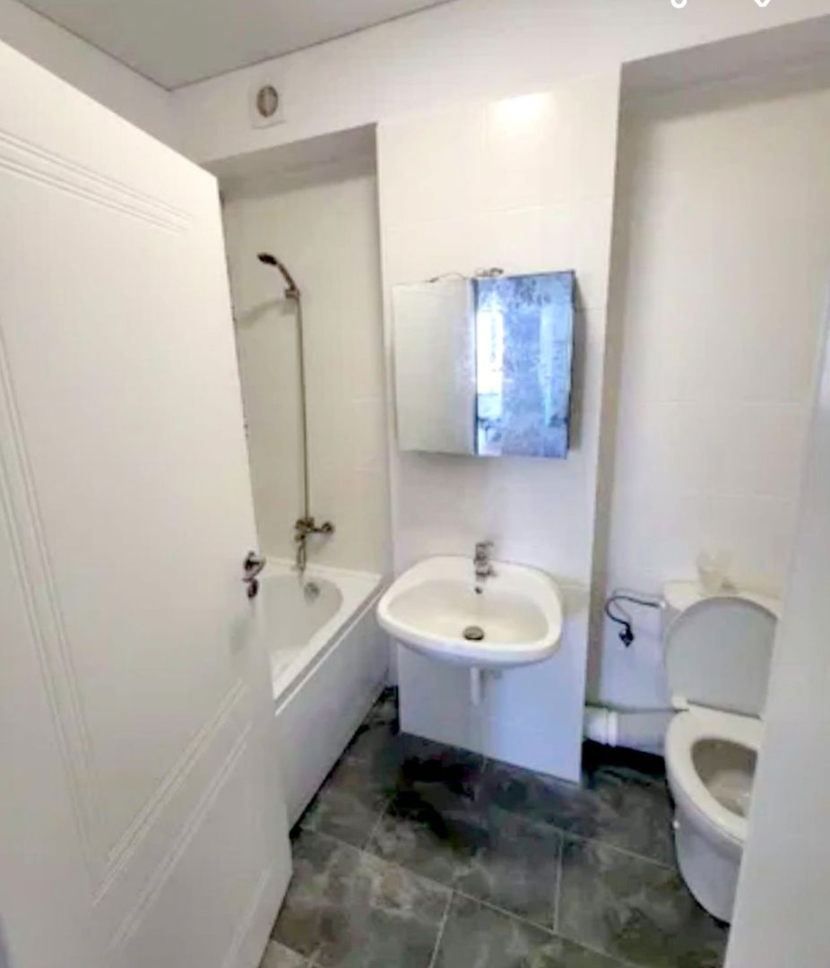 Apartament modern cu 3 camere - Complex Arcada - foto 11