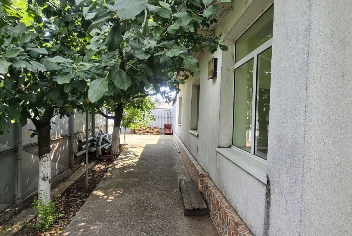 Casa la sol cu teren 1055 mp si livada - Vanatori, Galati - foto 2