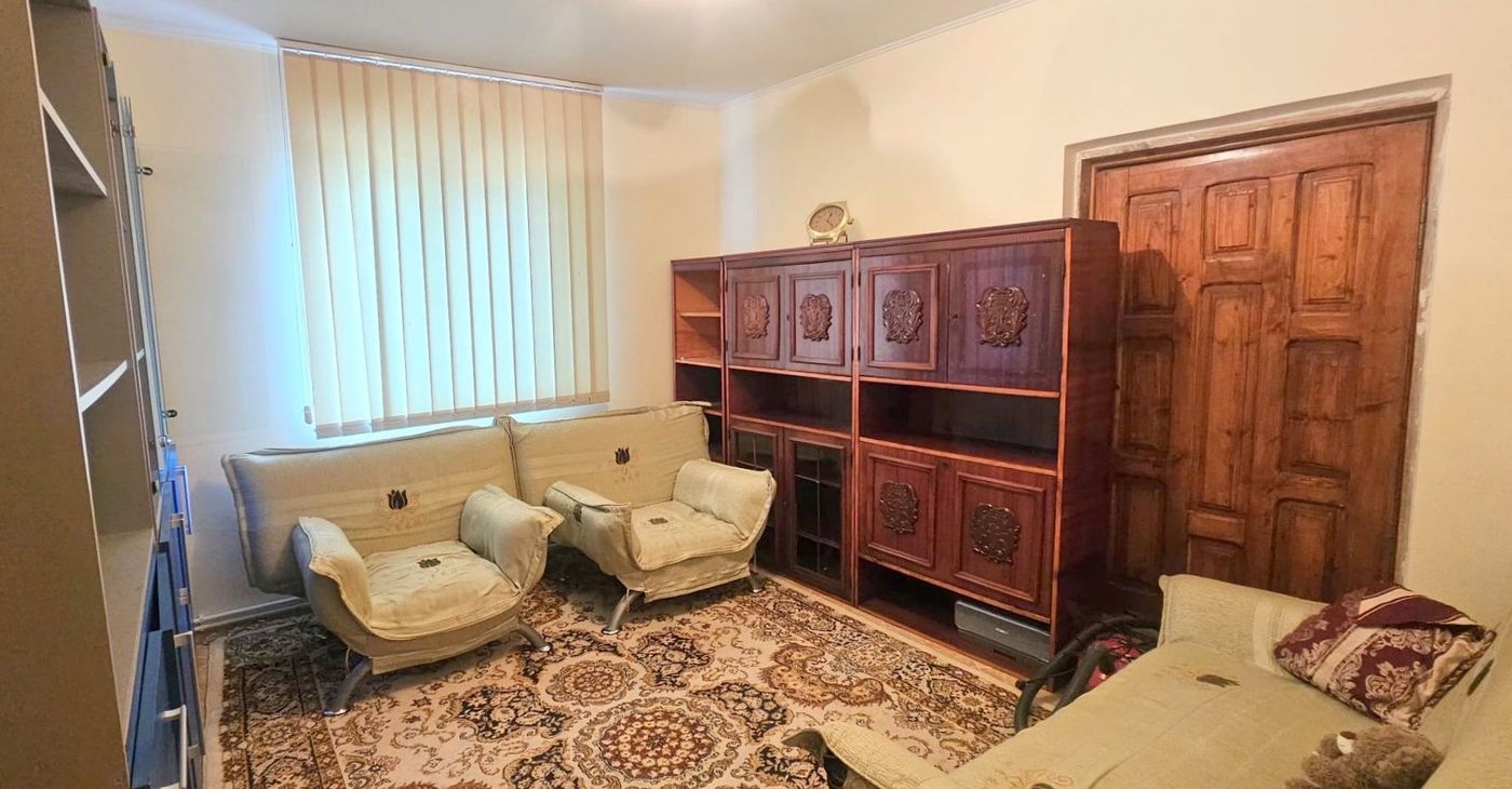 Casa la sol cu teren 1055 mp si livada - Vanatori, Galati - foto 9