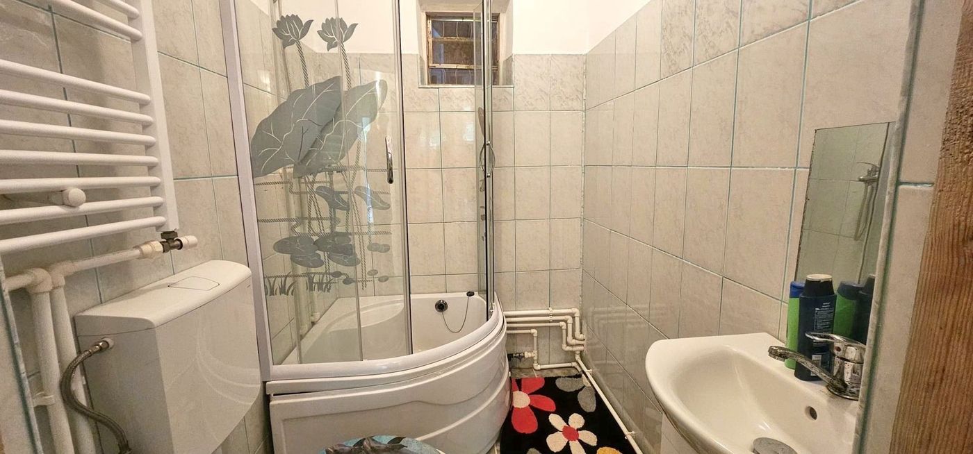 Casa la sol cu teren 1055 mp si livada - Vanatori, Galati - foto 10
