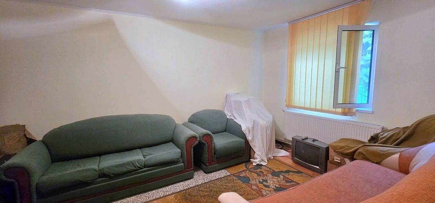 Casa la sol cu teren 1055 mp si livada - Vanatori, Galati - foto 12