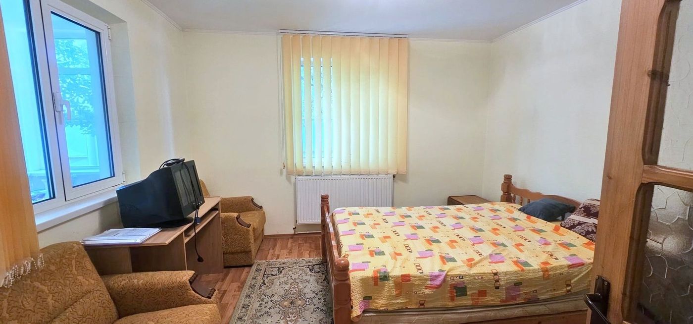 Casa la sol cu teren 1055 mp si livada - Vanatori, Galati - foto 14
