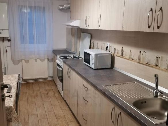 Apartament 2 camere 55 mp utili etajul 1 cu balcon in zona Centrala - foto 3
