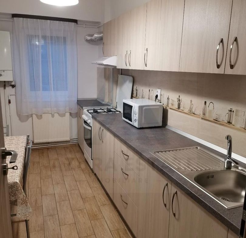 Apartament 2 camere 55 mp utili etajul 1 cu balcon in zona Centrala - foto 3