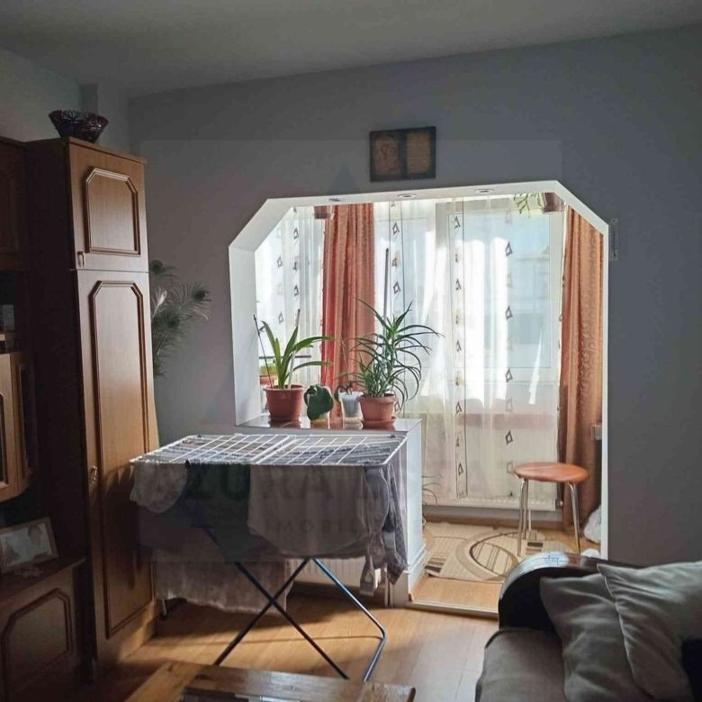 Apartament 2 camere decomandat 45 mp utili 2 pivnite Mihai Viteazul - Imagine principala