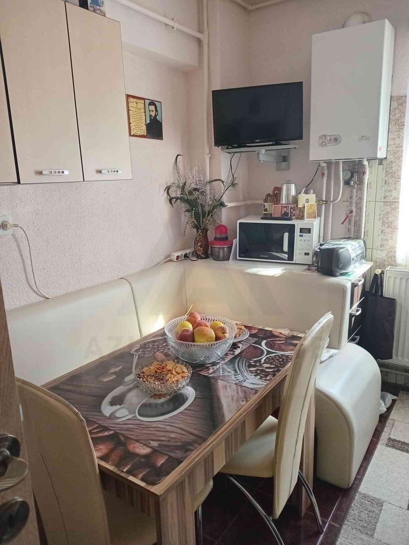 Apartament 2 camere decomandat 45 mp utili 2 pivnite Mihai Viteazul - foto 2