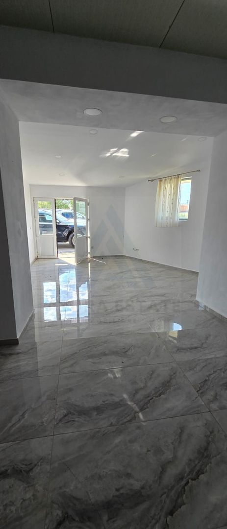 Spatiu comercial open space cu grup sanitar 120 mp utili Turnisor - Imagine principala