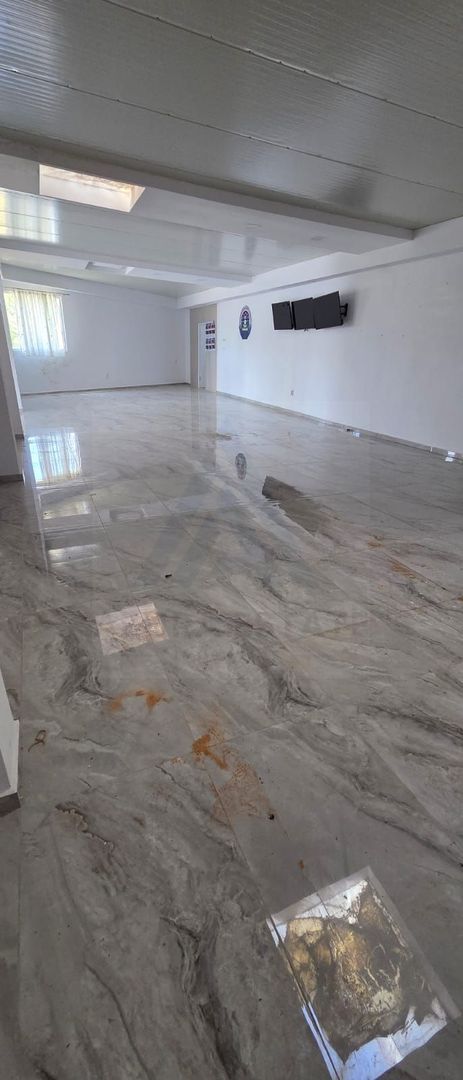 Spatiu comercial open space cu grup sanitar 120 mp utili Turnisor - foto 2